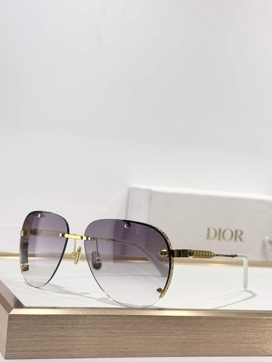 Picture of Dior Sunglasses _SKUfw77366848fw